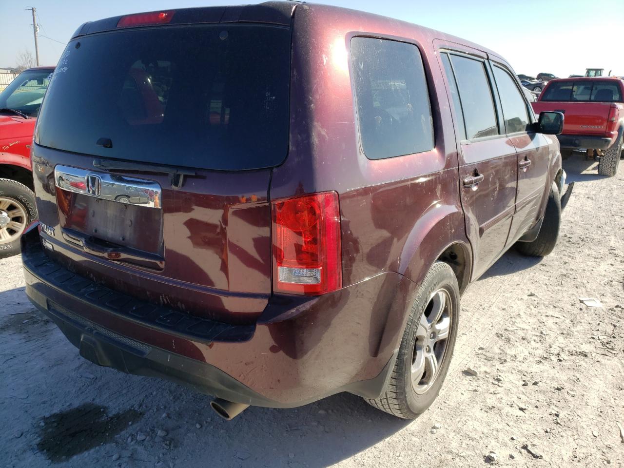 Photo 4 from auction – 2012 HONDA PILOT EXL with VIN 5FNYF3H50CB023982