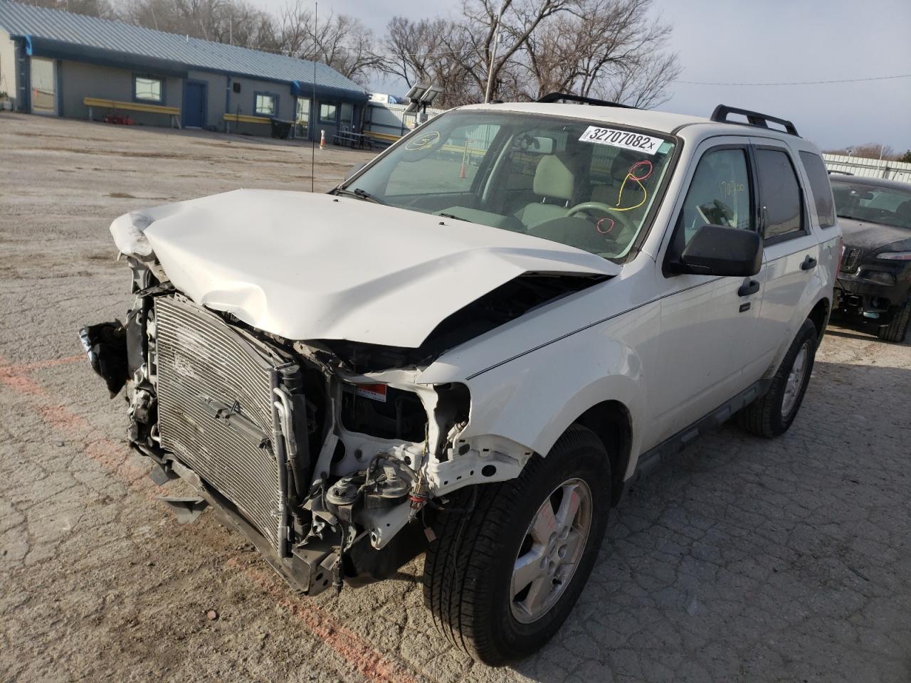 صورة رقم 2 من المزاد - 2011 FORD ESCAPE XLT مع VIN 1FMCU0DG7BKA33895