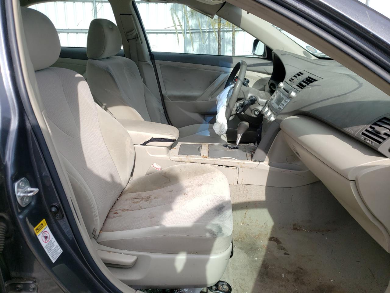 Photo 5 from auction – 2011 TOYOTA CAMRY with VIN 4T1BF3EK0BU668374