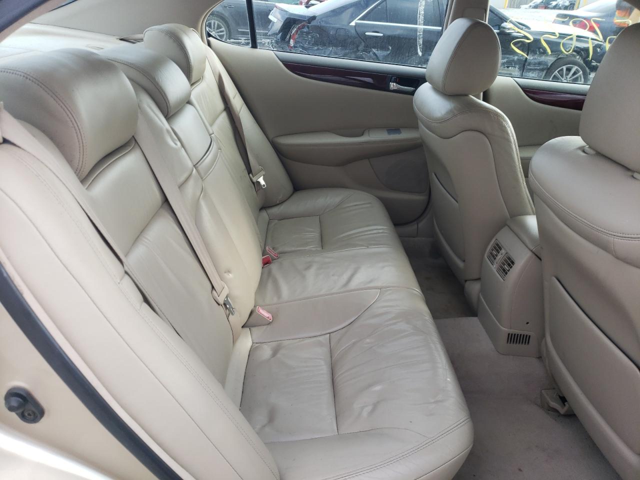 Photo 6 from auction – 2003 LEXUS ES 300 with VIN JTHBF30GX30132384