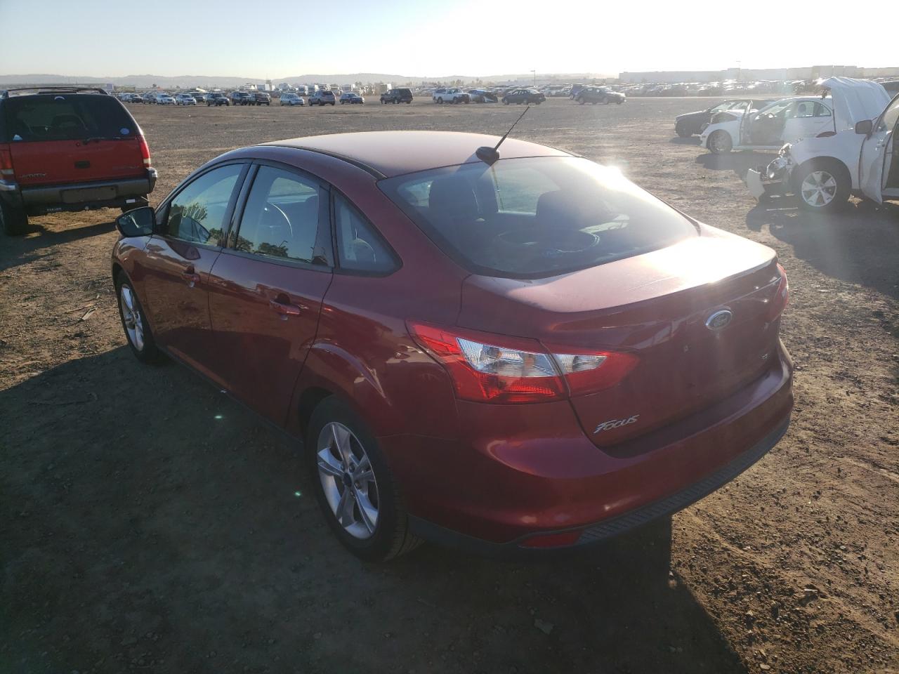 Photo 3 from auction – 2014 FORD FOCUS SE with VIN 1FADP3F28EL198619