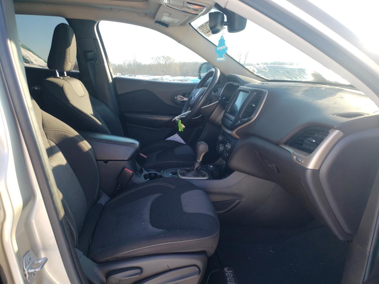Zdjęcie 5 z aukcji – 2014 JEEP CHEROKEE L z VIN 1C4PJMCS5EW226491