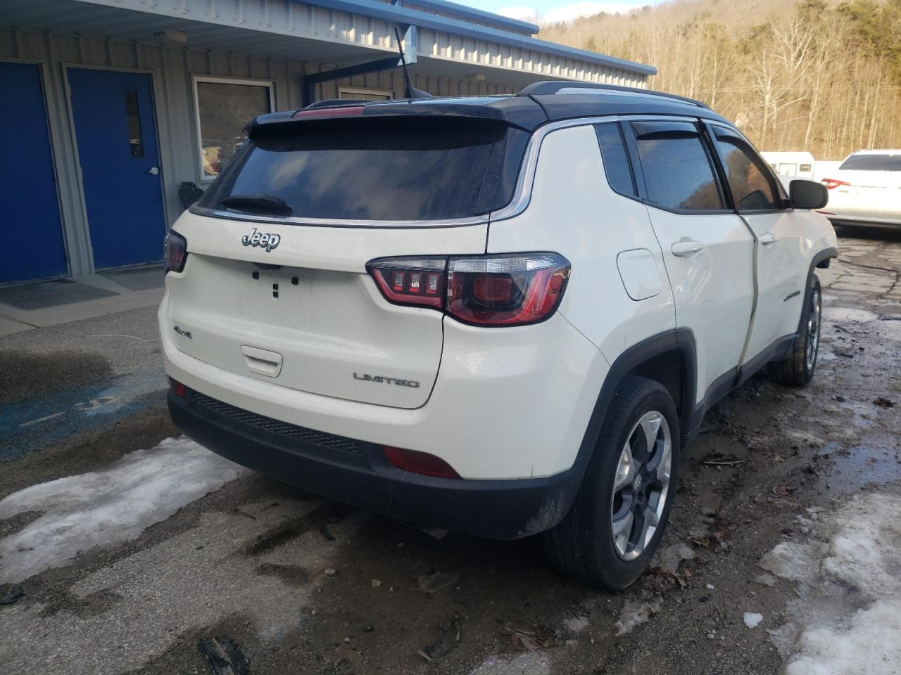 Photo 4 from auction – 2018 JEEP COMPASS LI with VIN 3C4NJDCBXJT143467