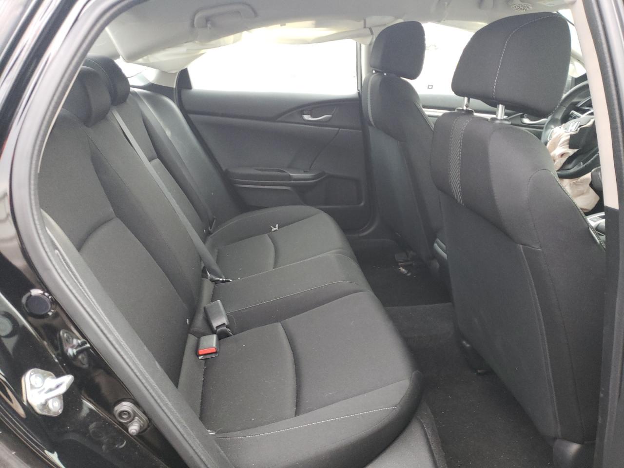 Photo 6 from auction – 2017 HONDA CIVIC LX with VIN 2HGFC2F59HH523736