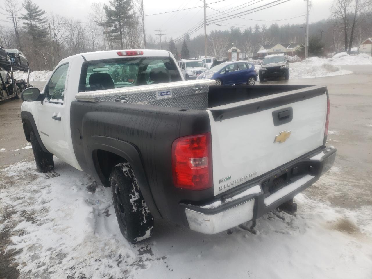 Photo 3 from auction – 2011 CHEVROLET SILVERADO with VIN 1GCNKPEAXBZ324470