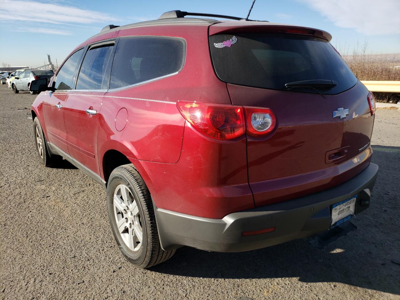 Photo 3 from auction – 2011 CHEVROLET TRAVERSE L with VIN 1GNKRGED7BJ273847