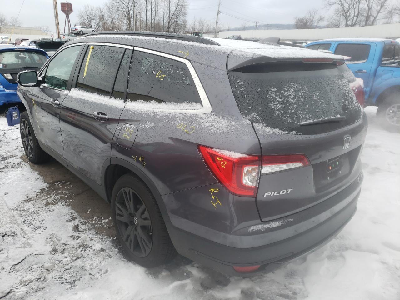 Photo 3 from auction – 2021 HONDA PILOT SE with VIN 5FNYF6H29MB095420