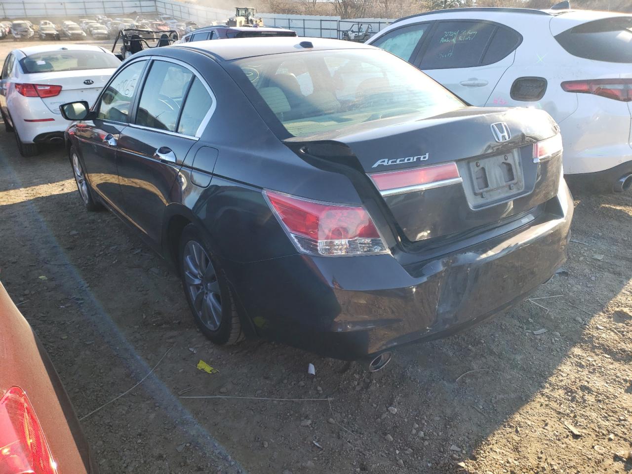 Photo 3 from auction – 2011 HONDA ACCORD EXL with VIN 1HGCP3F81BA011983
