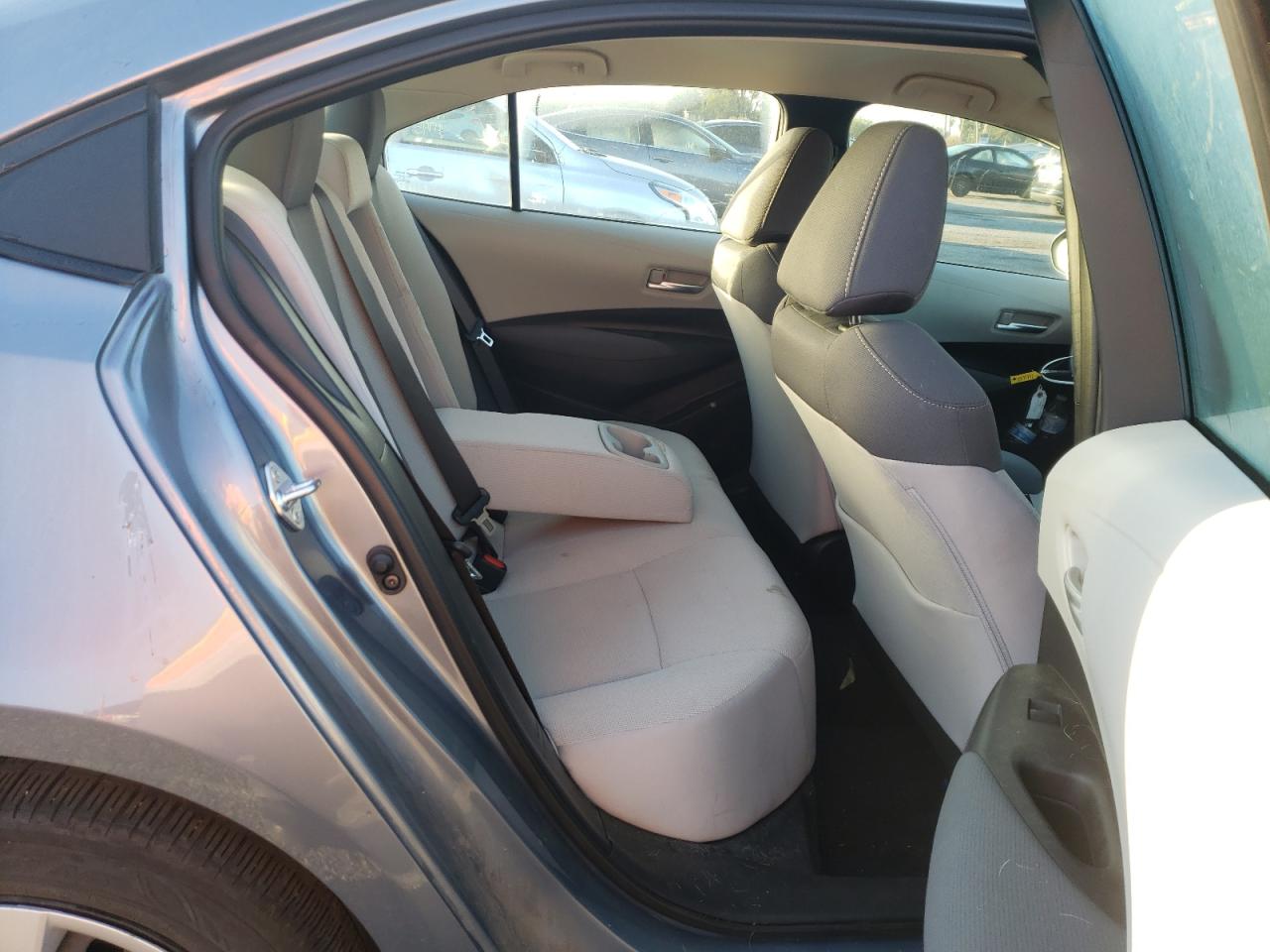 Photo 6 from auction – 2021 TOYOTA COROLLA LE with VIN 5YFEPMAE4MP170649
