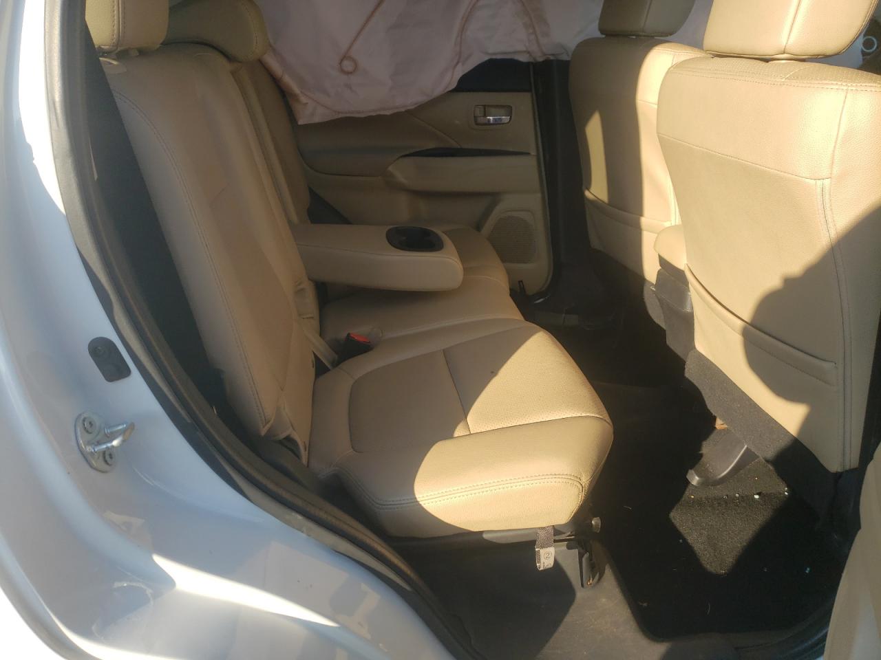 Photo 6 from auction – 2016 MITSUBISHI OUTLANDER with VIN JA4AZ3A39GZ061593