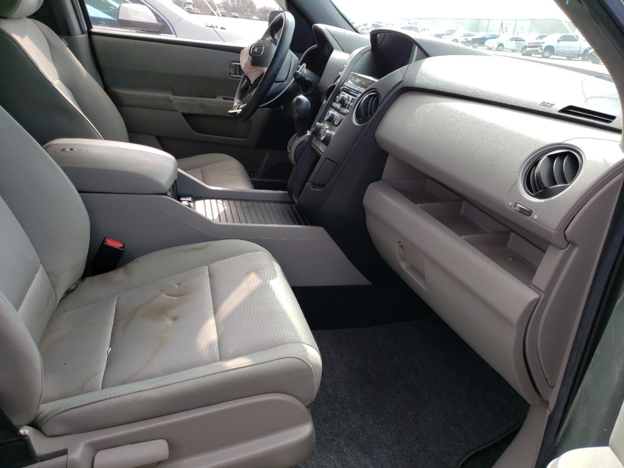 Photo 5 from auction – 2013 HONDA PILOT LX with VIN 5FNYF3H24DB044888
