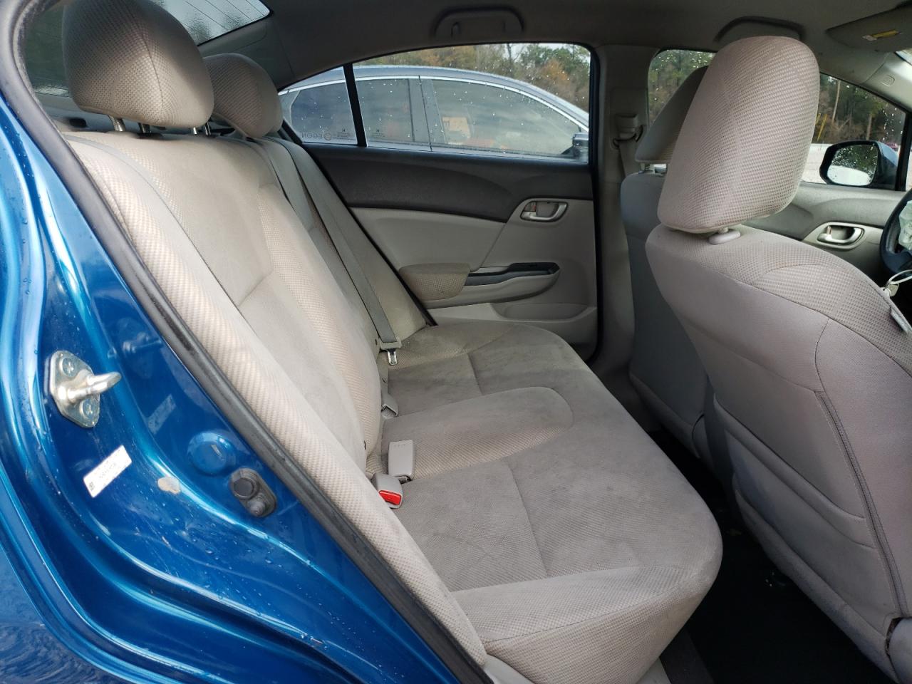 Photo 6 from auction – 2012 HONDA CIVIC LX with VIN 2HGFB2F55CH572881