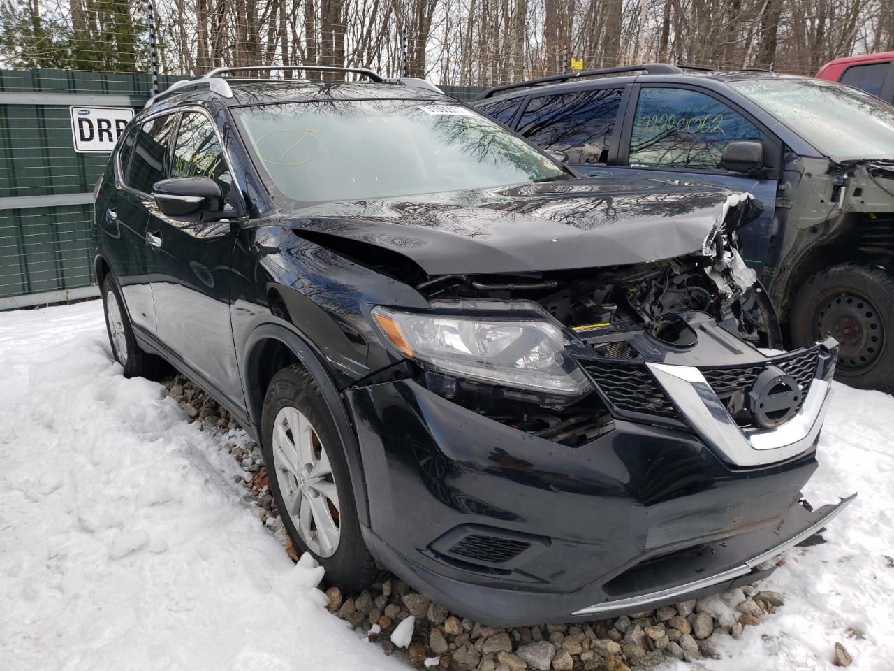 NISSAN ROGUE S 2015 with VIN KNMAT2MV0FP587569 - Photo from auction