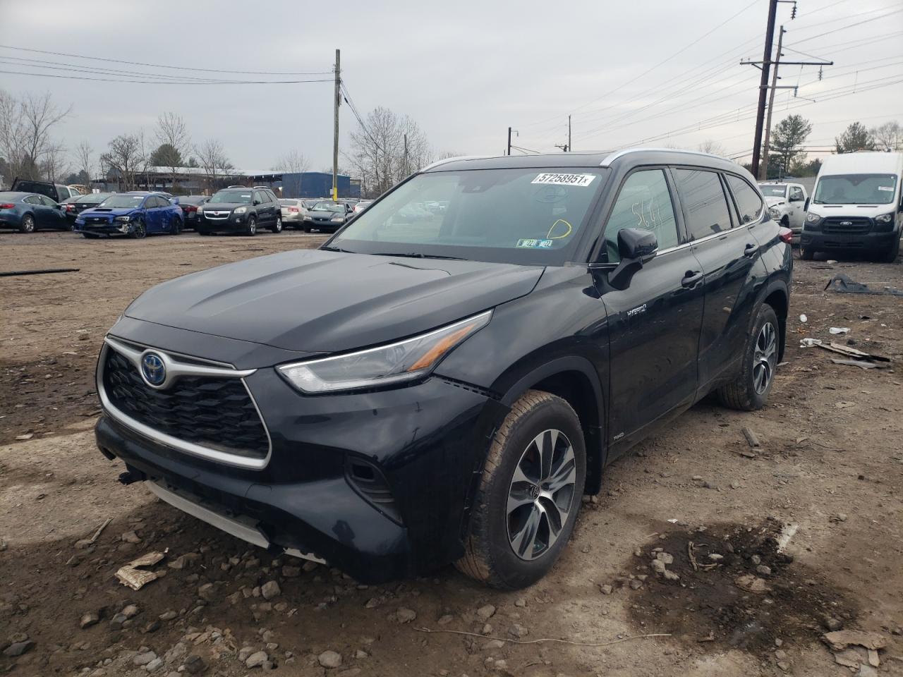 Photo 2 from auction – 2021 TOYOTA HIGHLANDER with VIN 5TDGBRCH1MS047183