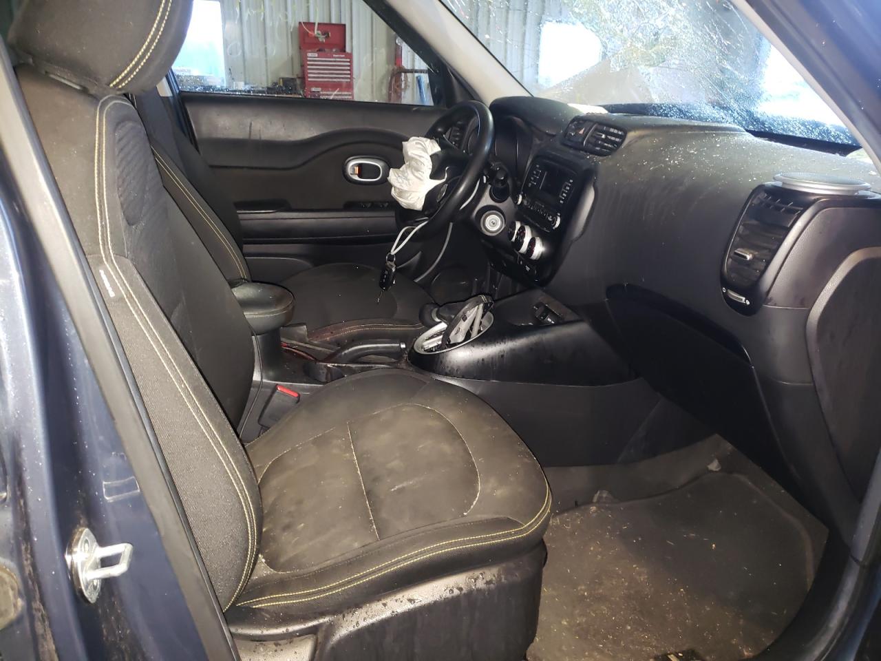 Photo 5 from auction – 2015 KIA SOUL + with VIN KNDJP3A50F7180365