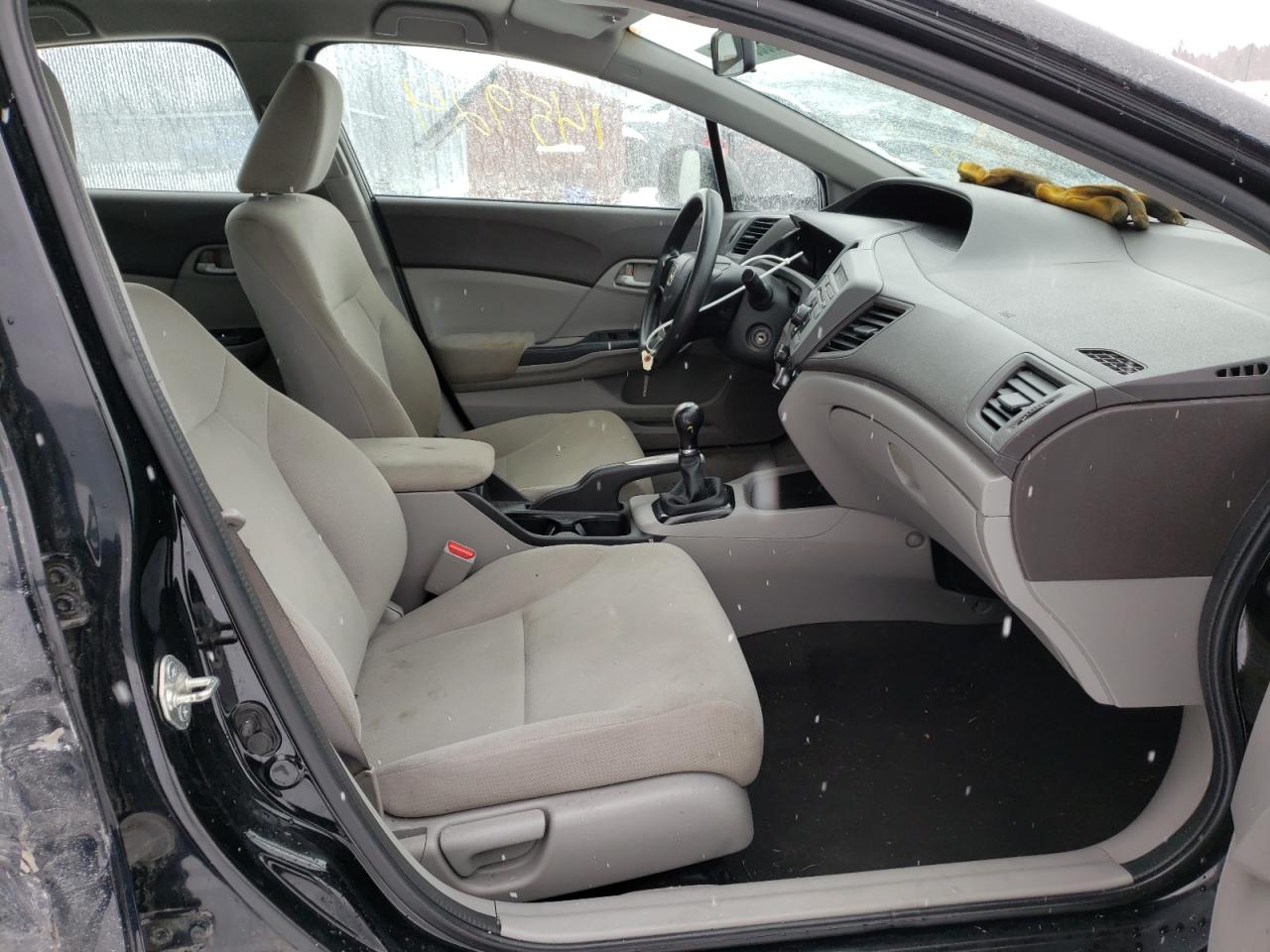 Photo 5 from auction – 2012 HONDA CIVIC DX with VIN 2HGFB2E23CH042996