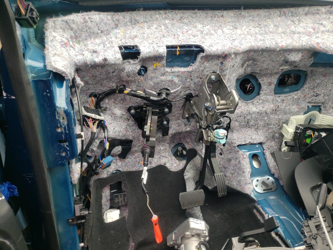 Photo 8 from auction – 2020 FORD ESCAPE SE with VIN 1FMCU9G69LUA95084