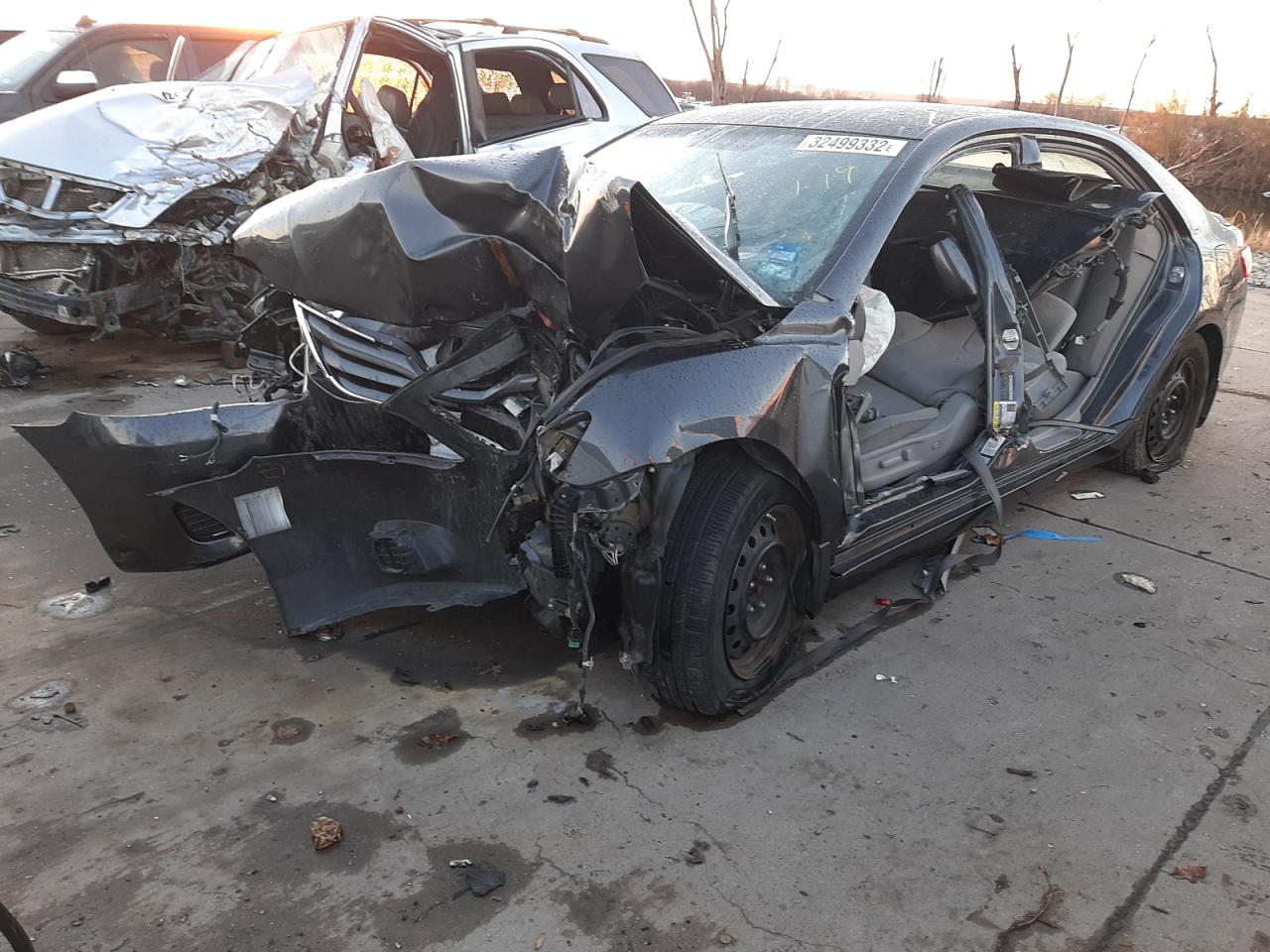 Photo 2 from auction – 2010 TOYOTA CAMRY BASE with VIN 4T1BF3EK4AU006277