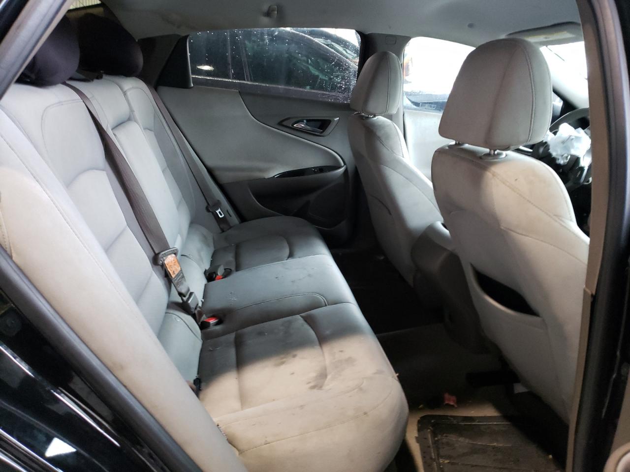 Photo 6 from auction – 2017 CHEVROLET MALIBU LS with VIN 1G1ZB5ST2HF193419