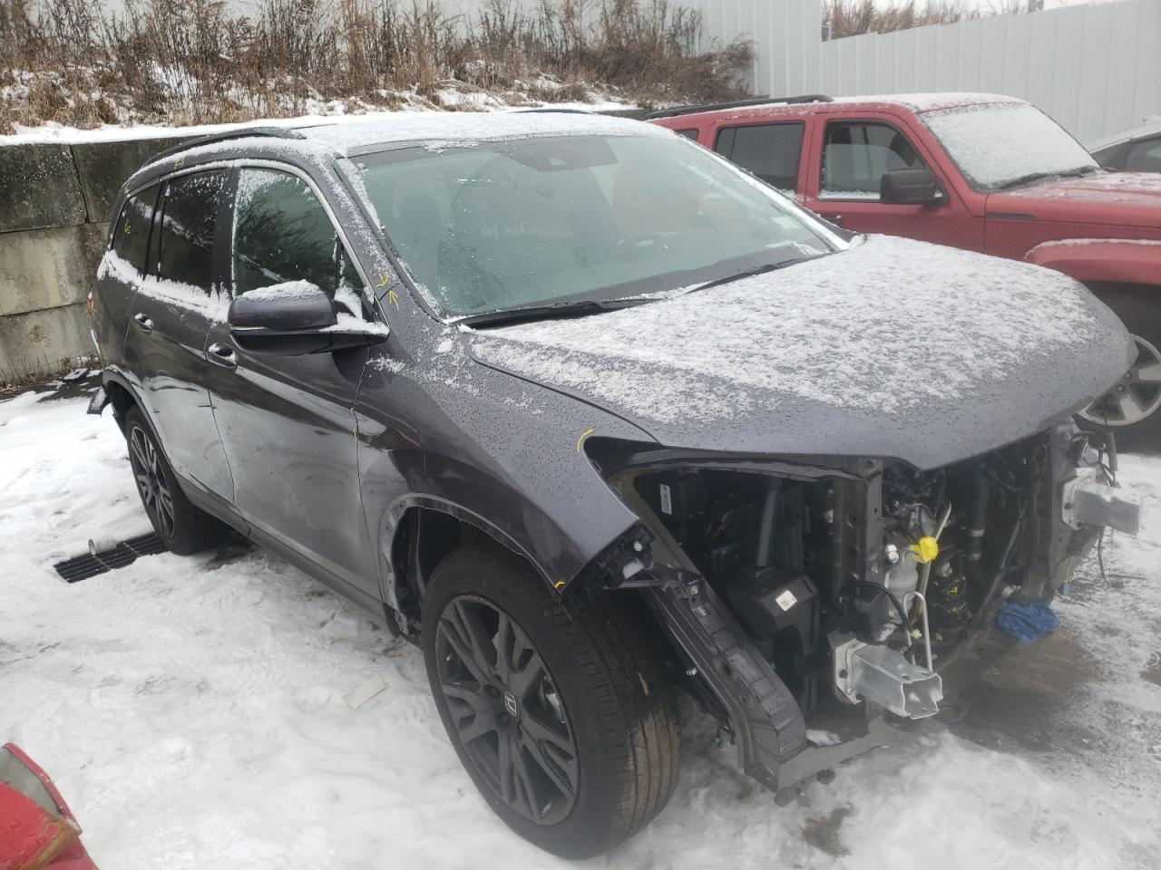 HONDA PILOT SE 2021 with VIN 5FNYF6H29MB095420 - Photo from auction