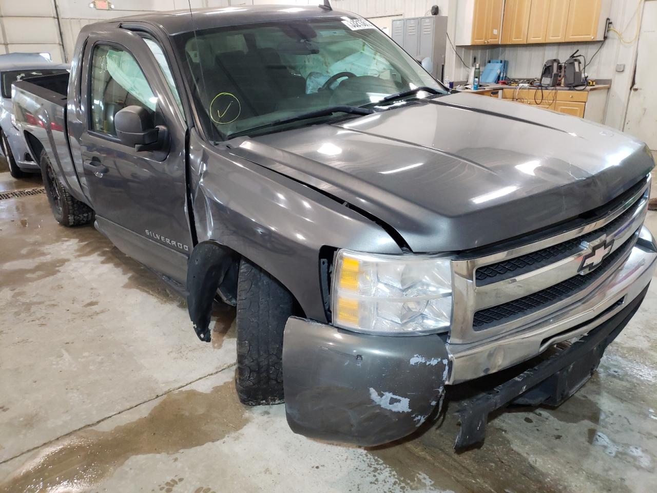 Photo 9 from auction – 2011 CHEVROLET SILVERADO with VIN 1GCRCSEAXBZ397033