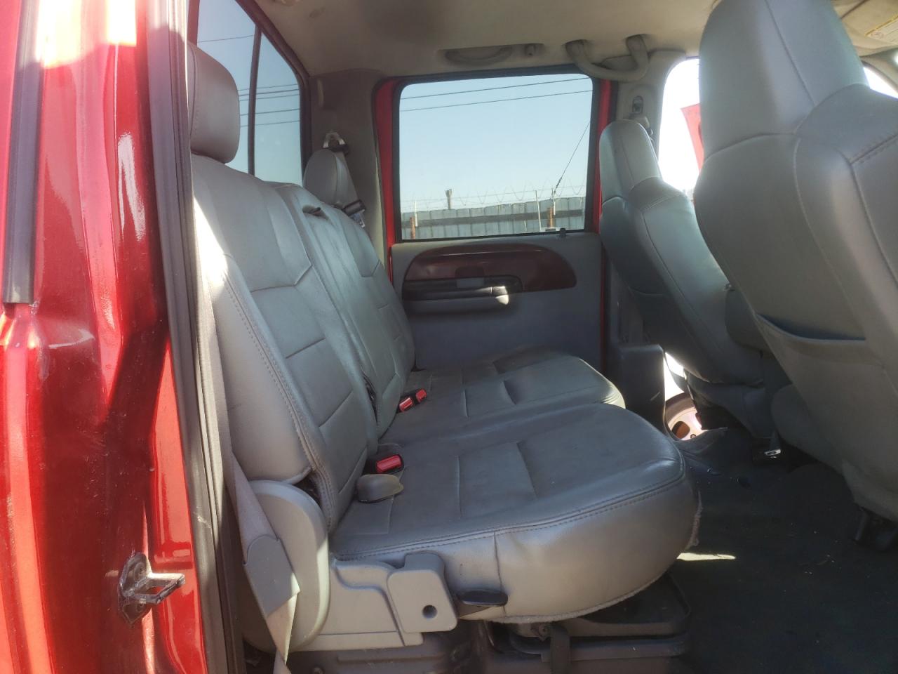 Photo 6 from auction – 2006 FORD F250 SUPER with VIN 1FTSW21P86ED22010