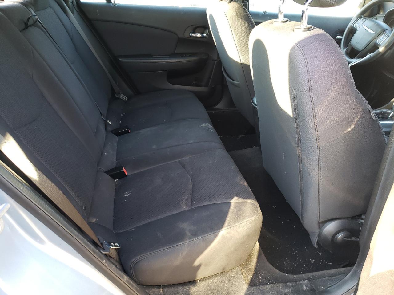 Photo 6 from auction – 2012 CHRYSLER 200 LX with VIN 1C3CCBAB3CN320540