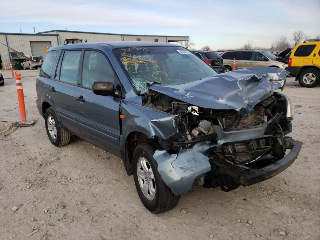 HONDA PILOT LX 2006 with VIN 5FNYF18106B021252 - Photo from auction