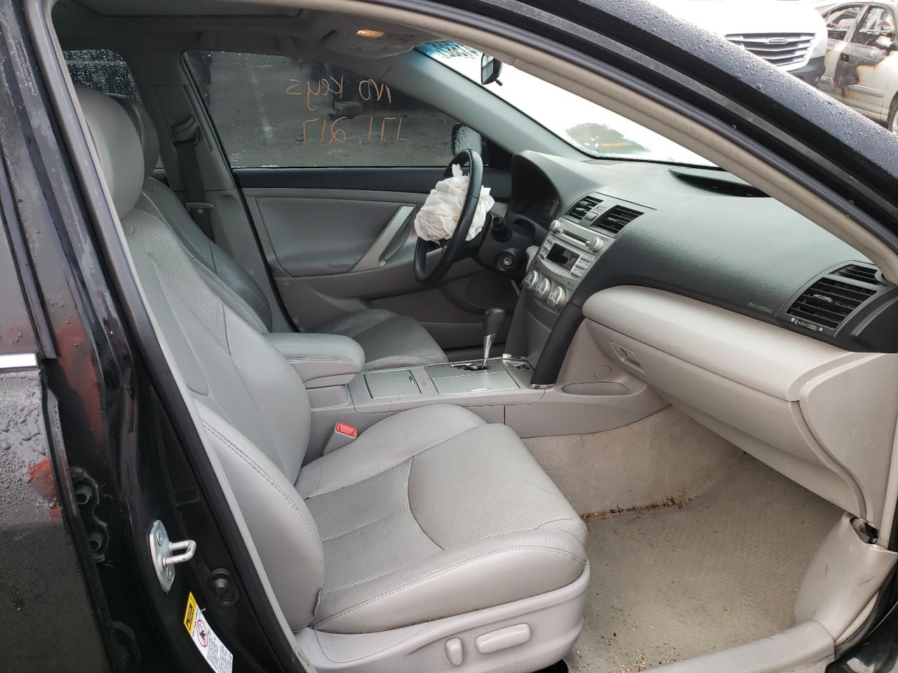Photo 5 from auction – 2011 TOYOTA CAMRY BASE with VIN 4T1BF3EK4BU118451