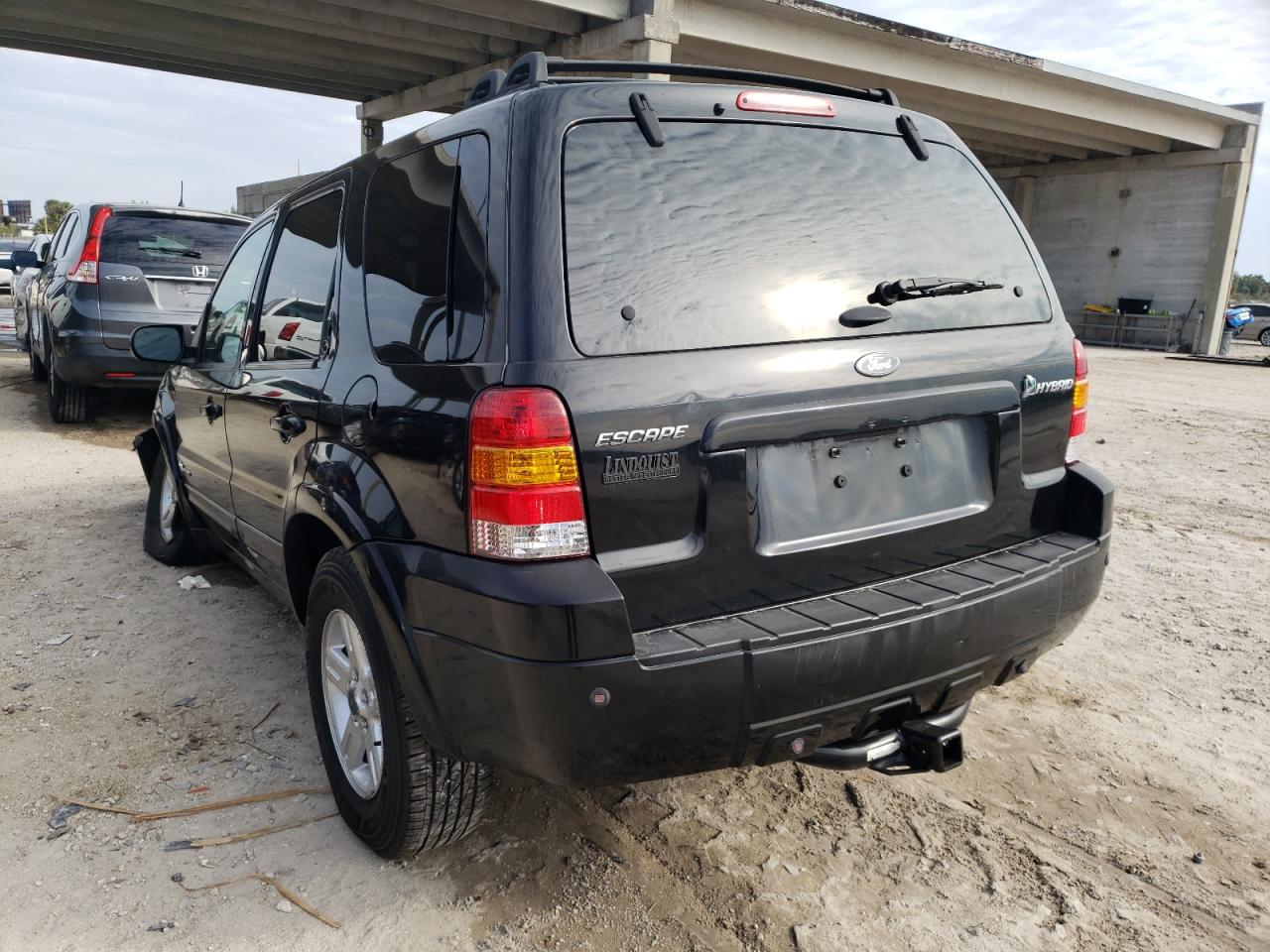 Photo 3 from auction – 2006 FORD ESCAPE HEV with VIN 1FMCU95H86KD48982