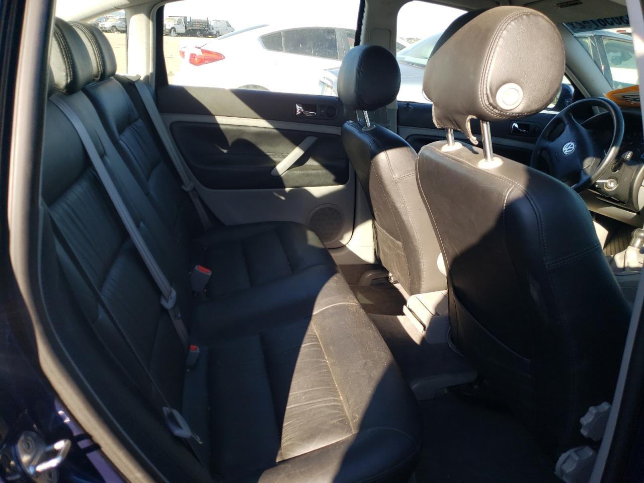 Photo 6 from auction – 2001 VOLKSWAGEN PASSAT GLS with VIN WVWAC63B71P048020