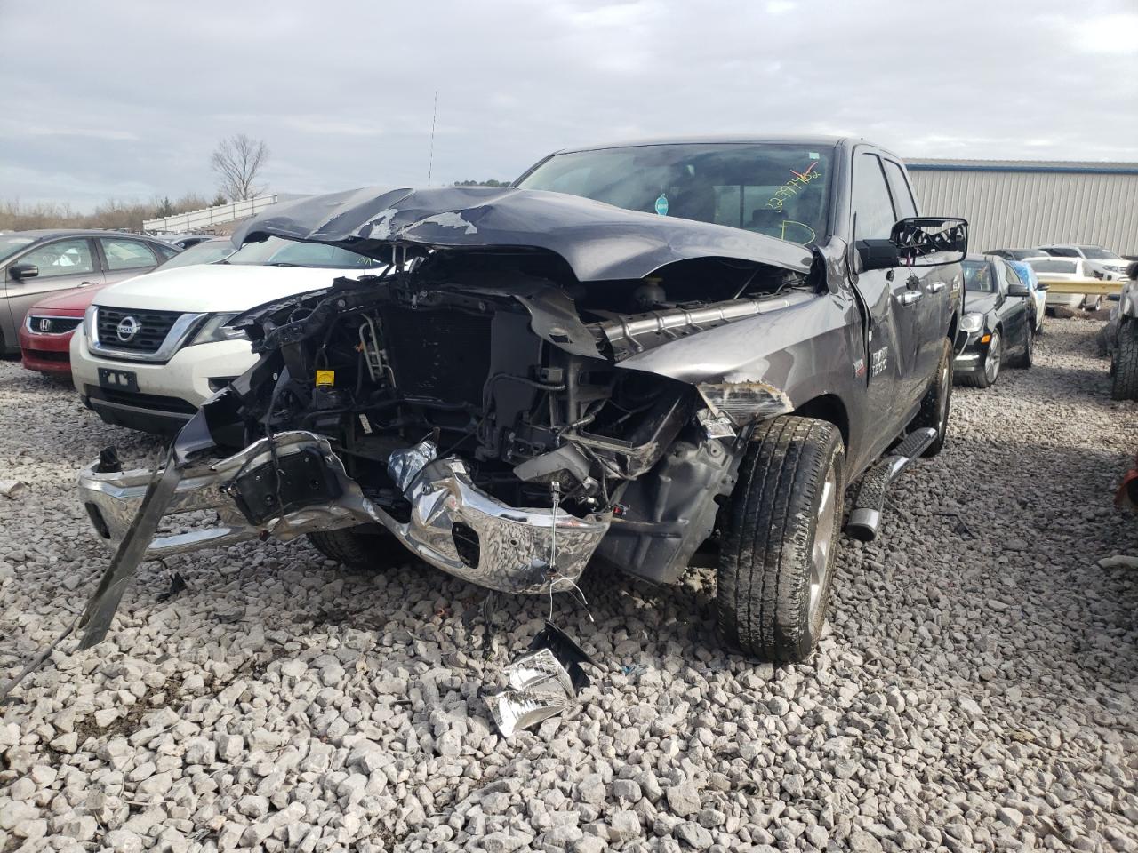 Zdjęcie 2 z aukcji – 2018 RAM 1500 SLT z VIN 1C6RR6GT1JS174043
