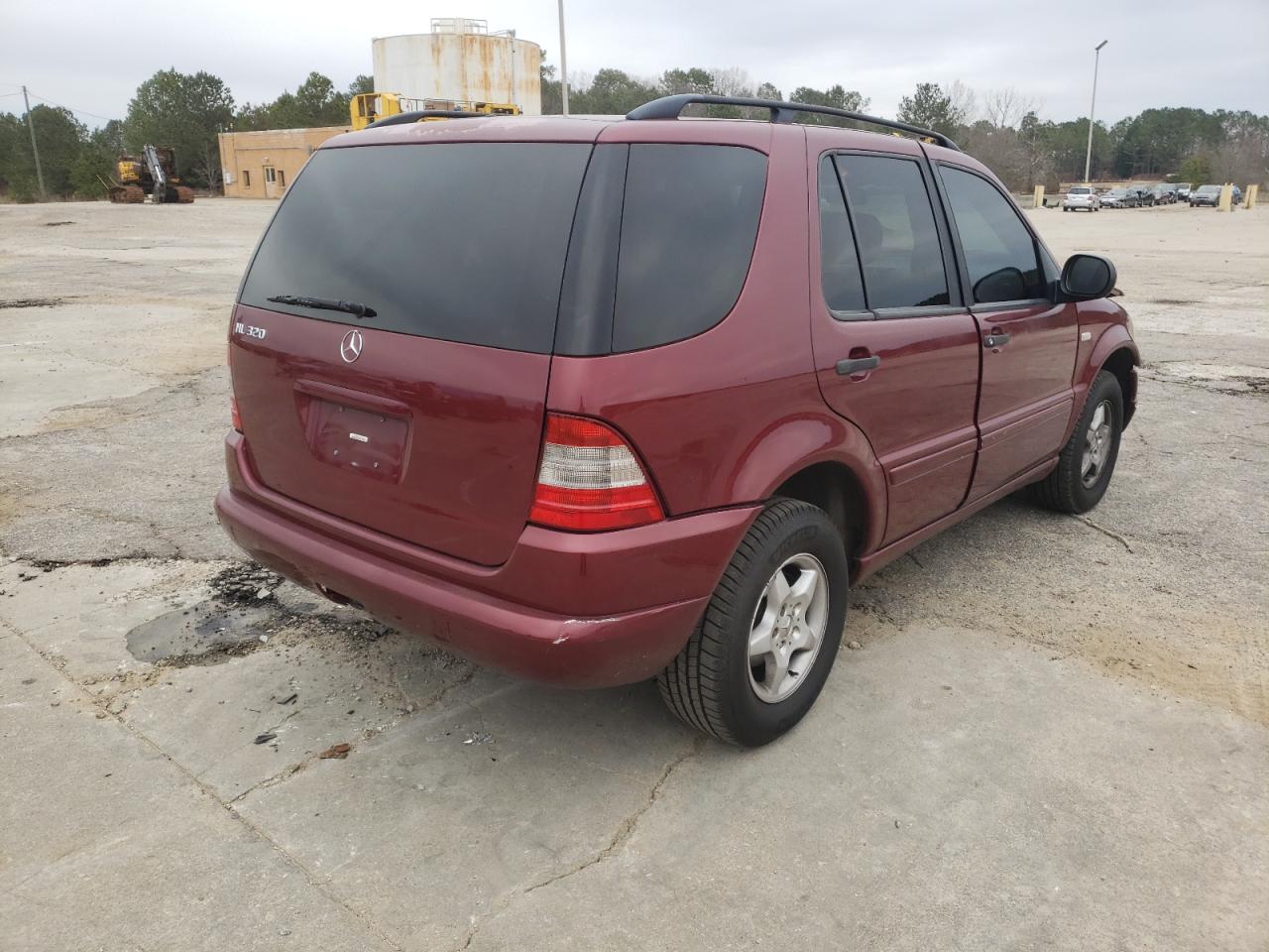 Photo 4 from auction – 2000 MERCEDES-BENZ ML 320 with VIN 4JGAB54E0YA148779