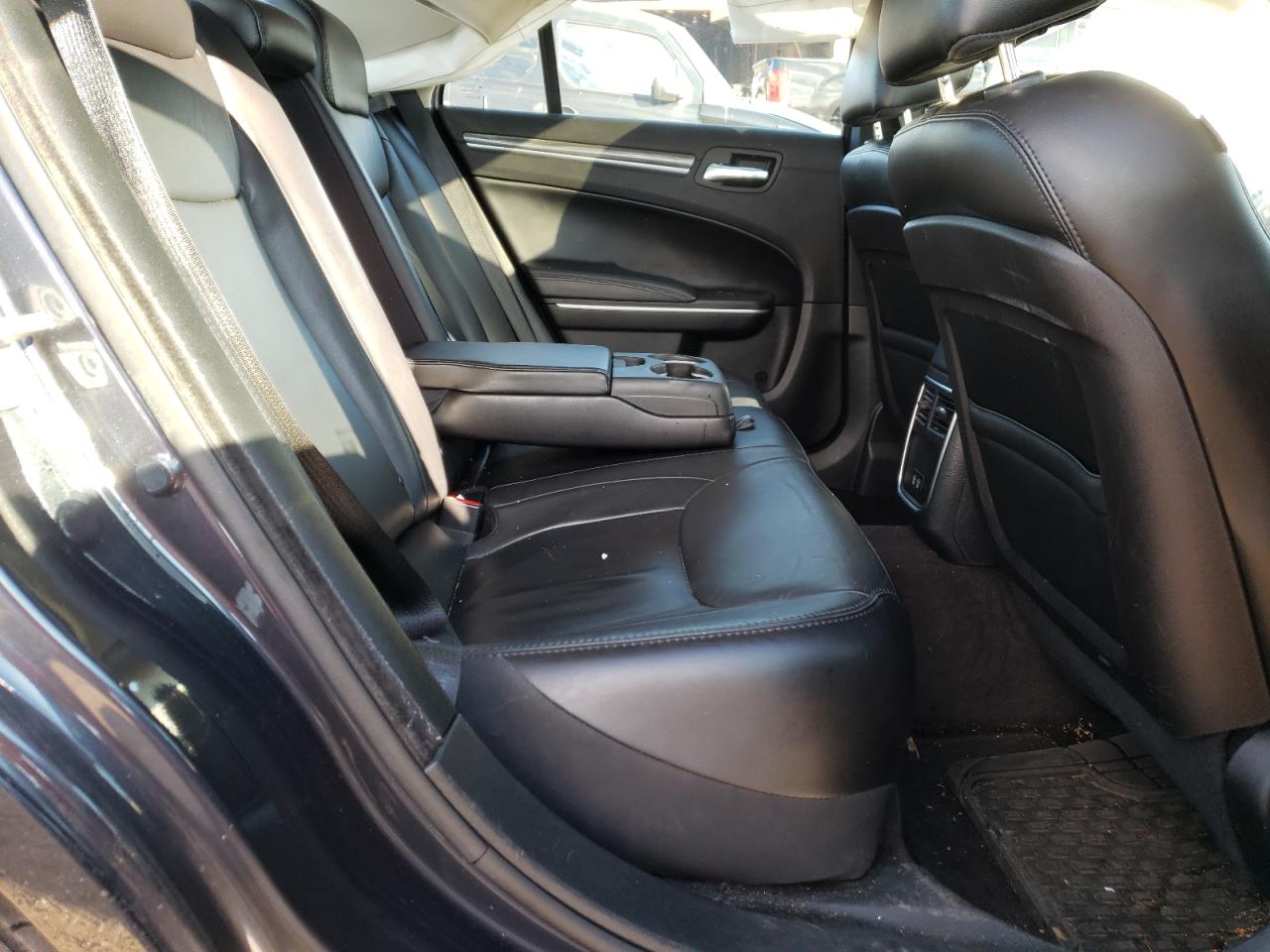صورة رقم 6 من المزاد - 2017 CHRYSLER 300 LIMITE مع VIN 2C3CCAAG0HH580156