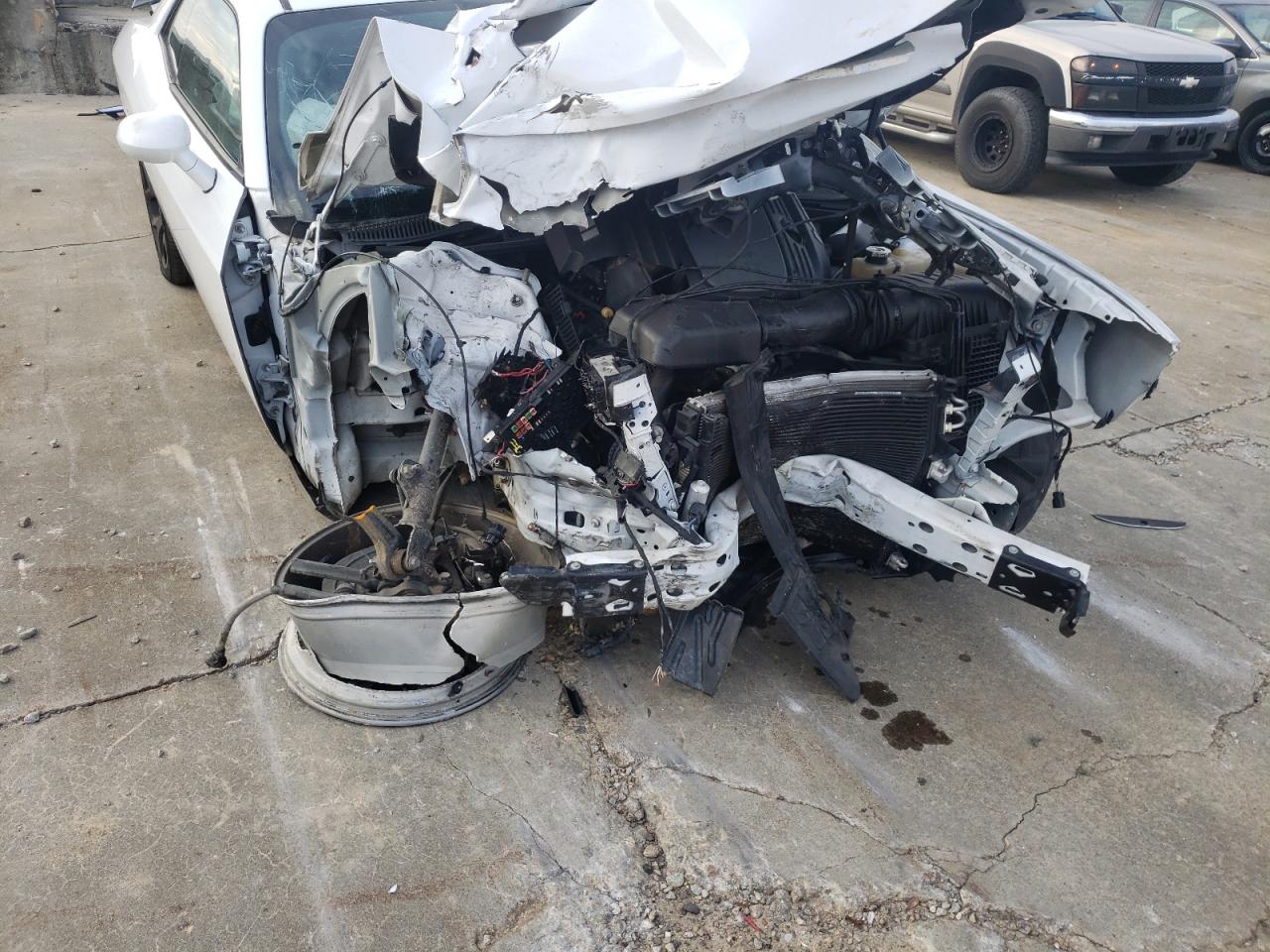 Photo 9 from auction – 2015 DODGE CHALLENGER with VIN 2C3CDZBT0FH714538