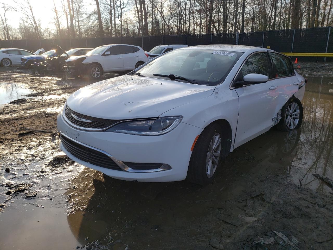 Photo 2 from auction – 2015 CHRYSLER 200 LIMITE with VIN 1C3CCCABXFN644949