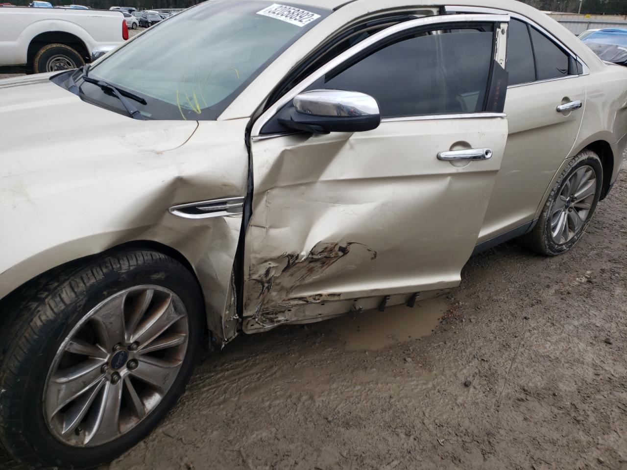 Photo 16 from auction – 2011 FORD TAURUS LIM with VIN 1FAHP2FW1BG188534
