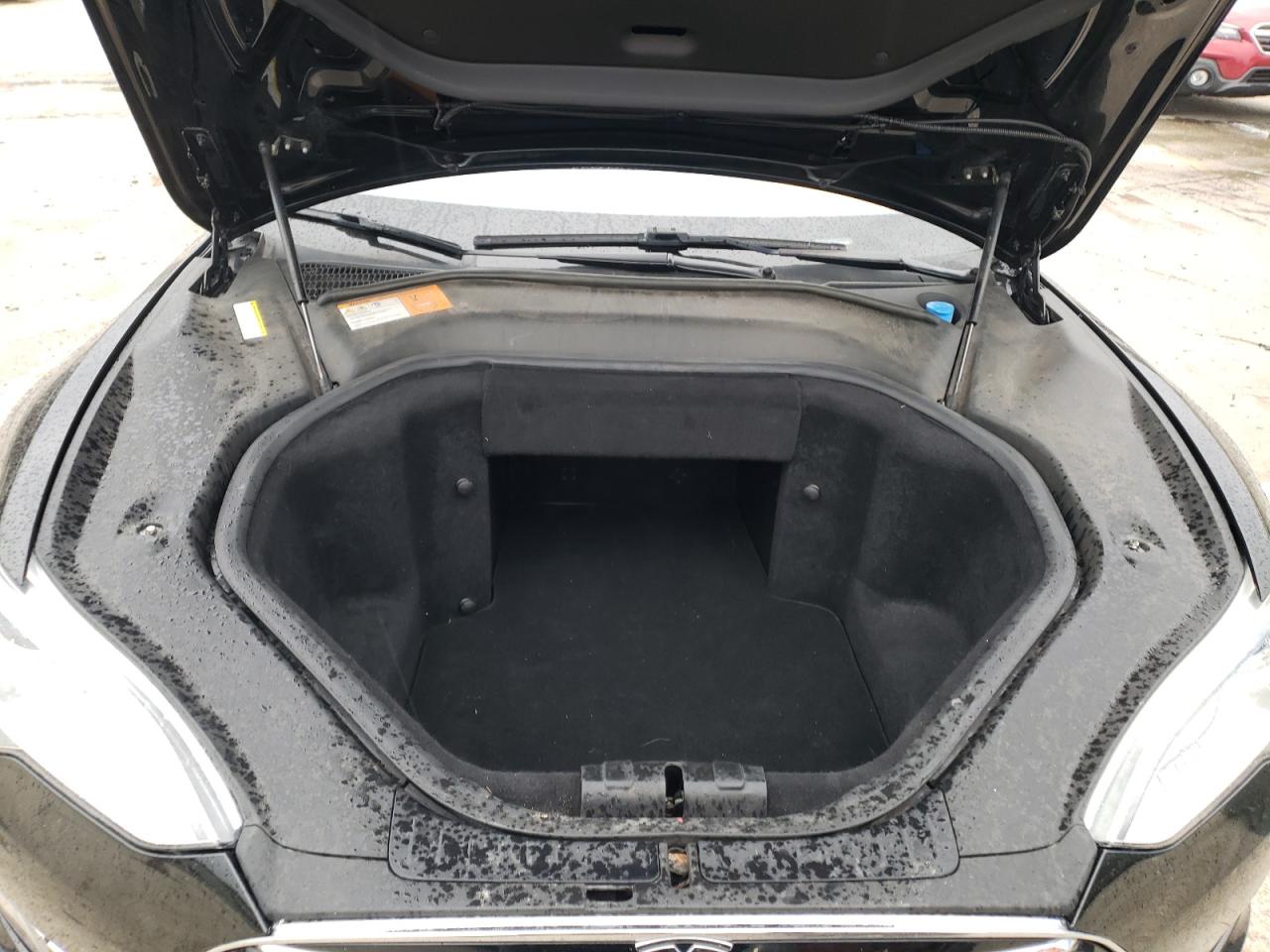 Photo 7 from auction – 2013 TESLA MODEL S with VIN 5YJSA1CN5DFP24728