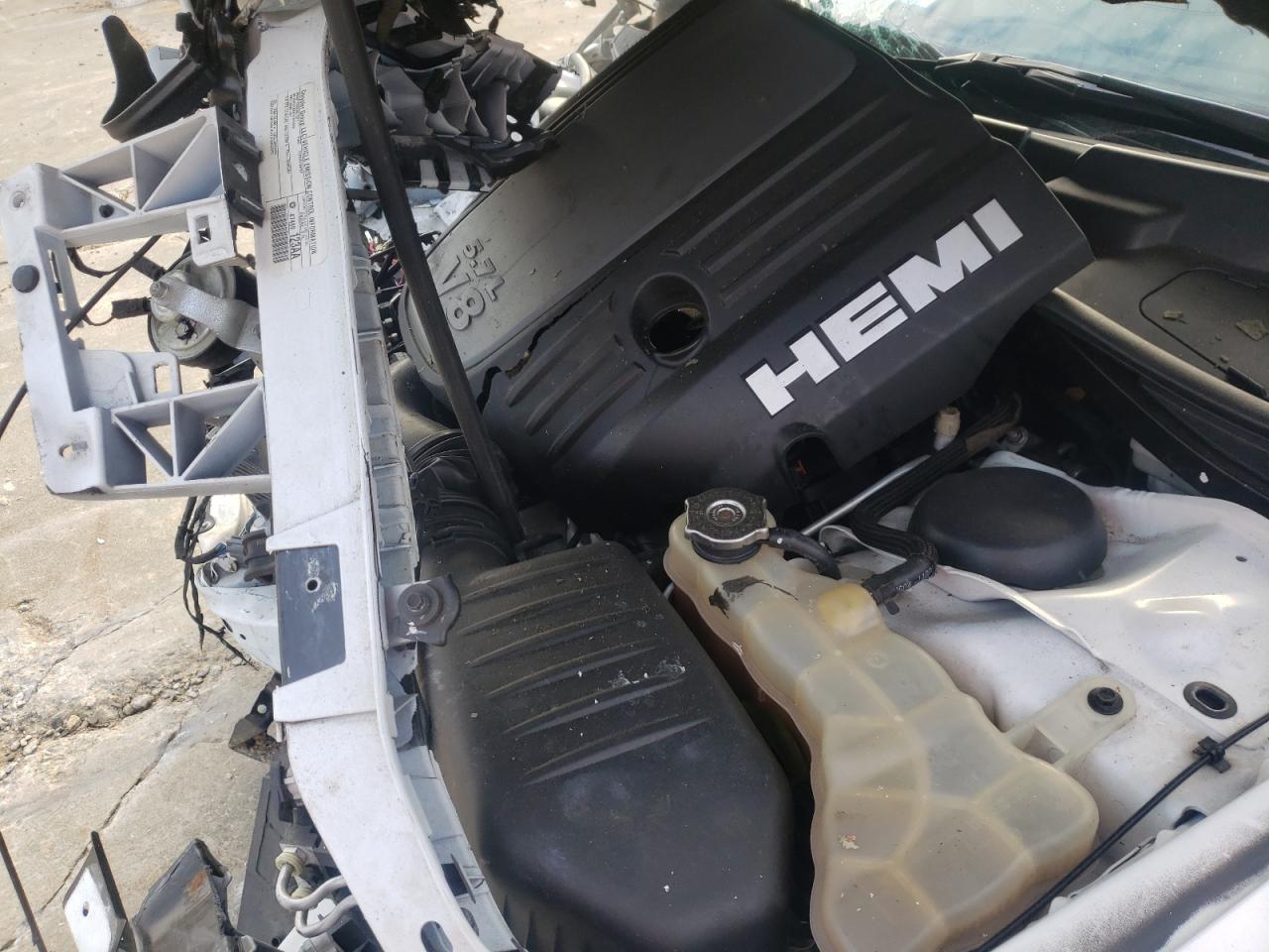 Photo 7 from auction – 2015 DODGE CHALLENGER with VIN 2C3CDZBT0FH714538