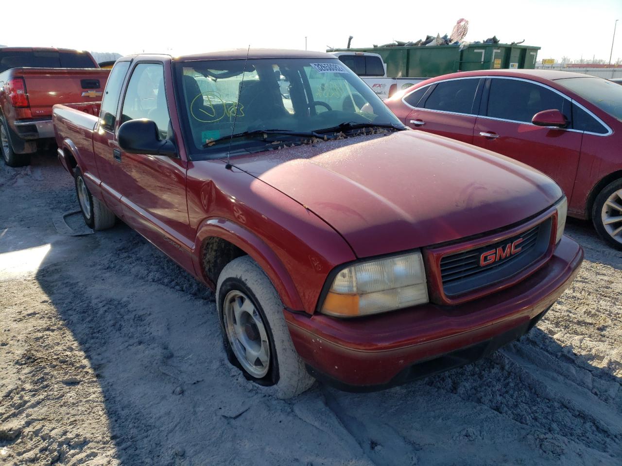 GMC SONOMA 1998 with VIN 1GTCS1946W8533497 - Photo from auction