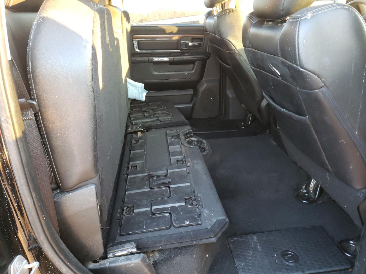 صورة رقم 6 من المزاد - 2014 RAM 1500 LARAM مع VIN 1C6RR7VT0ES466720