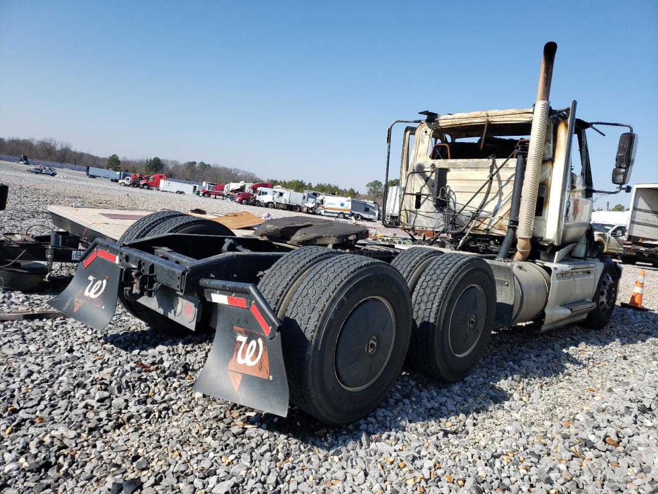 Photo 4 from auction – 2014 INTERNATIONAL PROSTAR with VIN 3HSDJAPR4EN791910