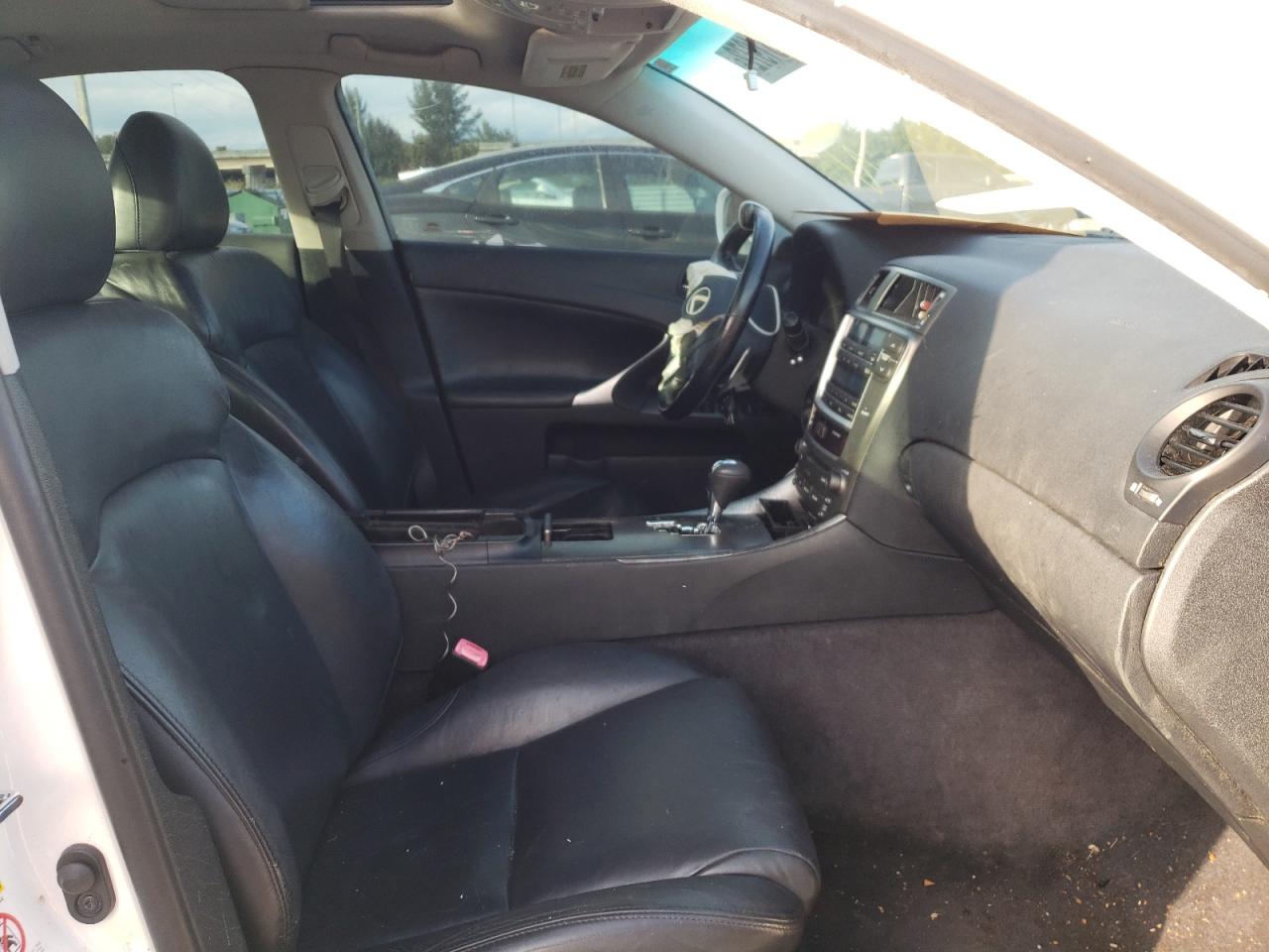 Photo 5 from auction – 2008 LEXUS IS 250 with VIN JTHBK262782073114