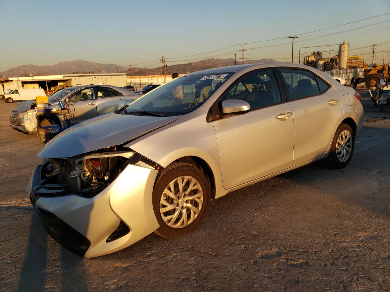Photo 2 from auction – 2018 TOYOTA COROLLA L with VIN 5YFBURHE2JP798400