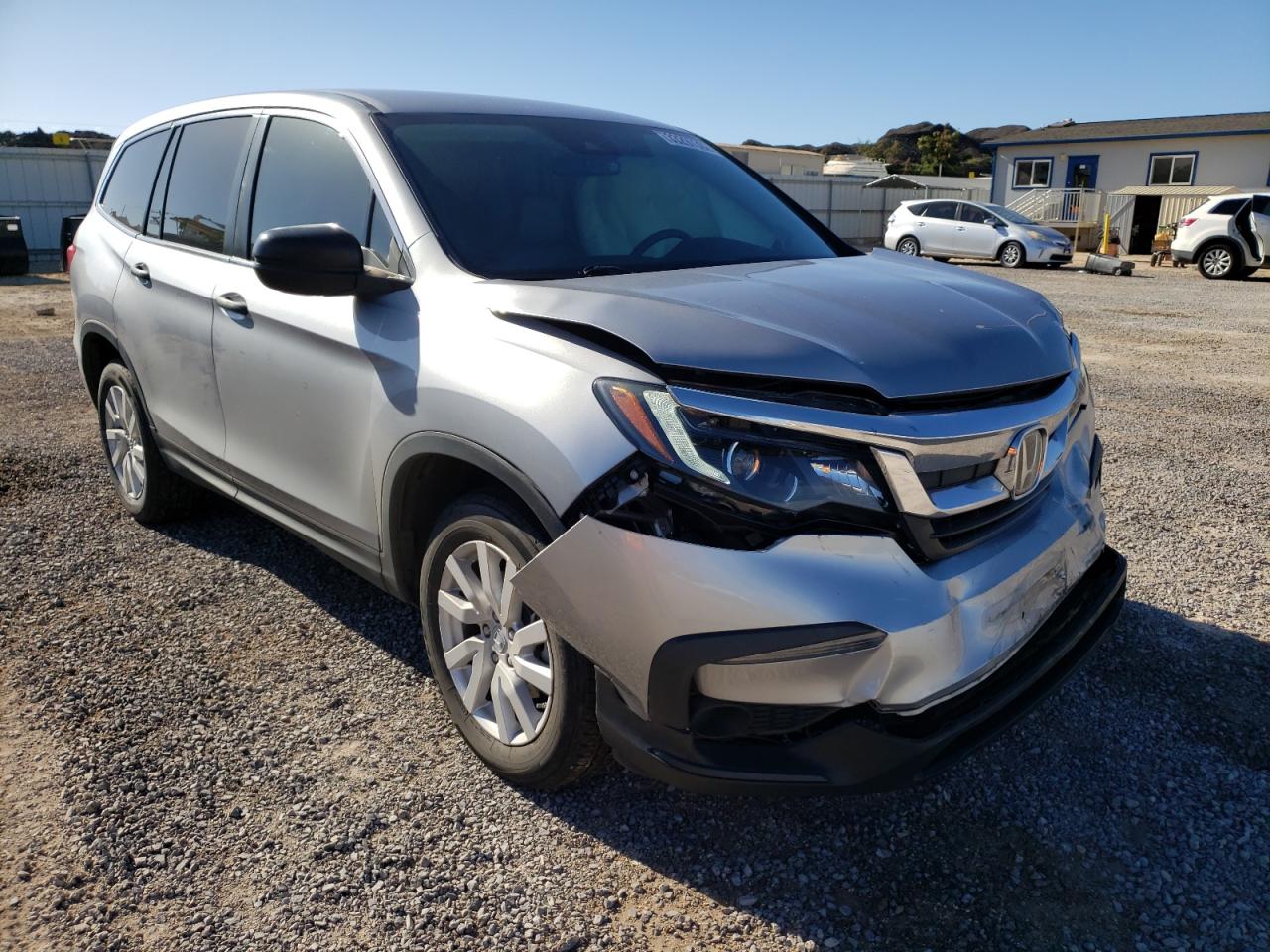 HONDA PILOT LX 2019 with VIN 5FNYF5H17KB035201 - Photo from auction
