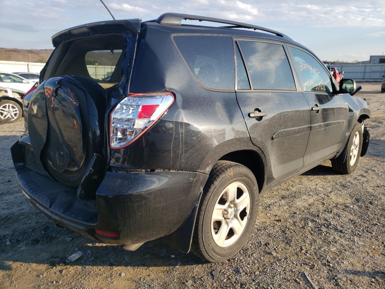 Photo 4 from auction – 2012 TOYOTA RAV4 with VIN 2T3ZF4DV5CW120668