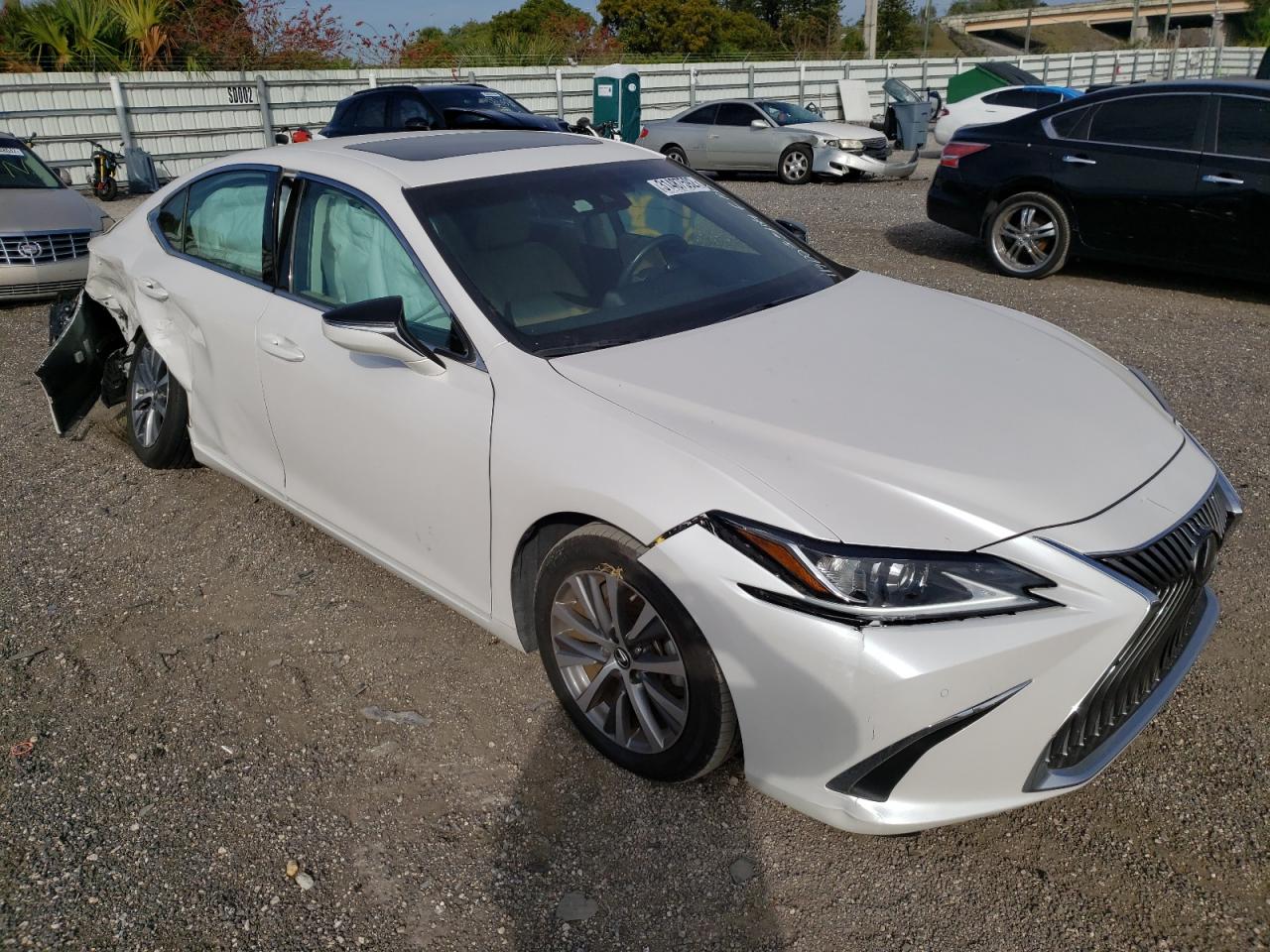 LEXUS ES 350 2019 with VIN 58ABZ1B11KU045104 - Photo from auction
