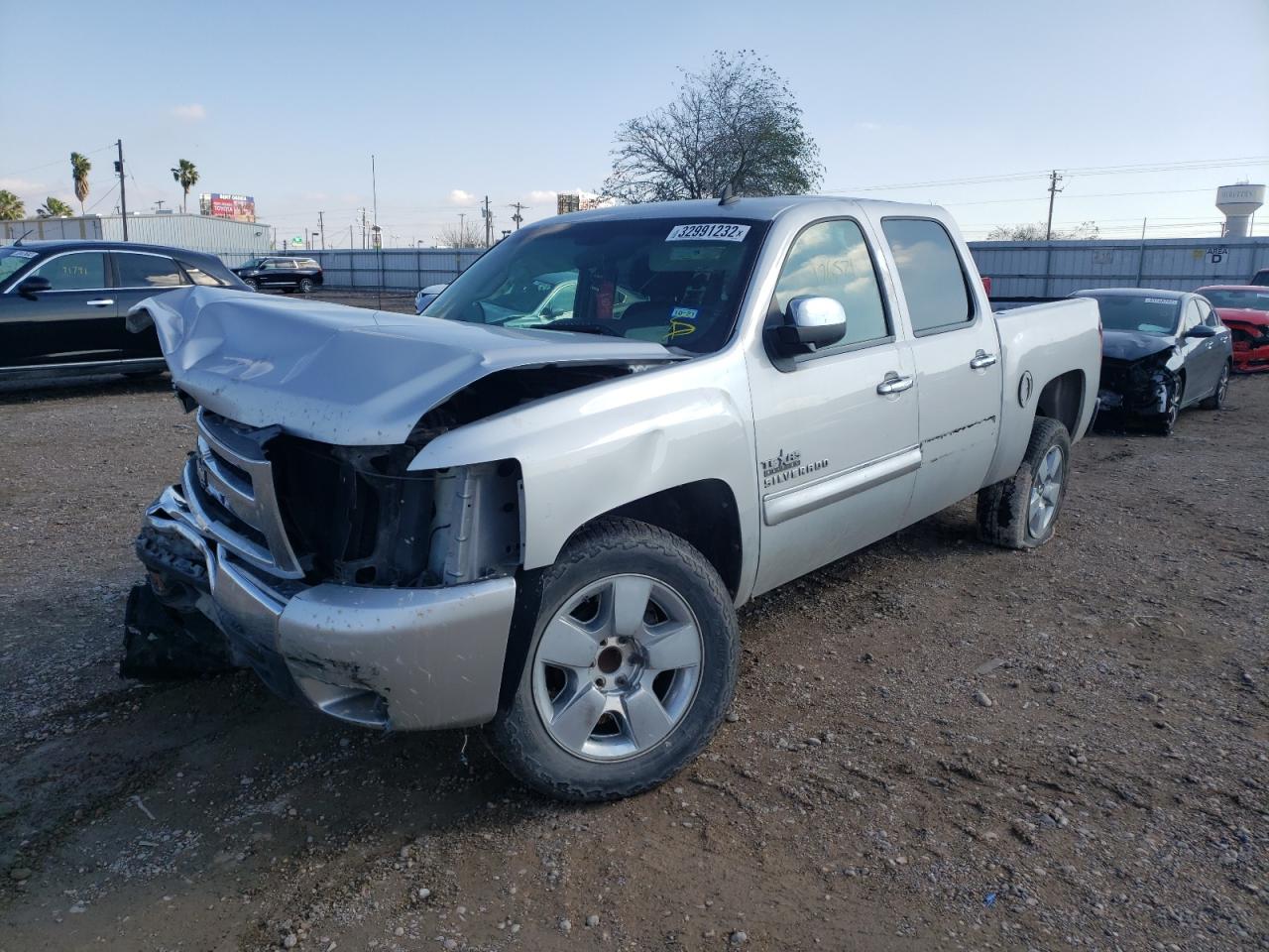 Photo 2 from auction – 2011 CHEVROLET SILVERADO with VIN 3GCPCSE06BG393740