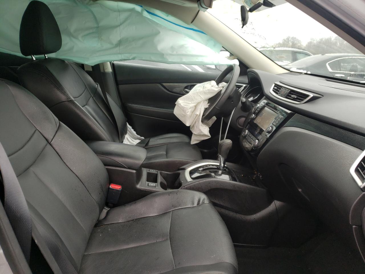 Photo 5 from auction – 2015 NISSAN ROGUE S with VIN 5N1AT2MVXFC876719