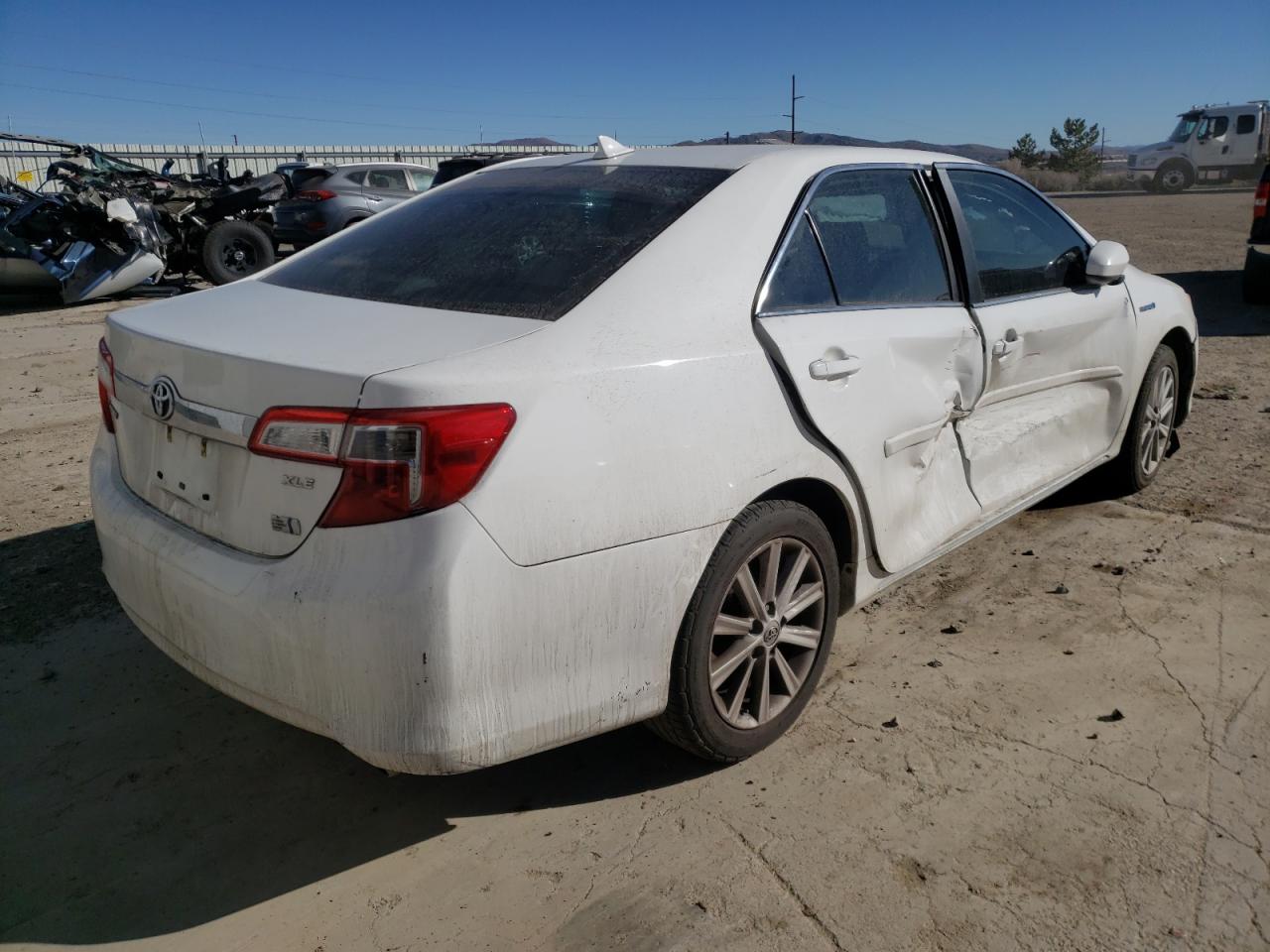 Photo 4 from auction – 2013 TOYOTA CAMRY HYBR with VIN 4T1BD1FK7DU078863